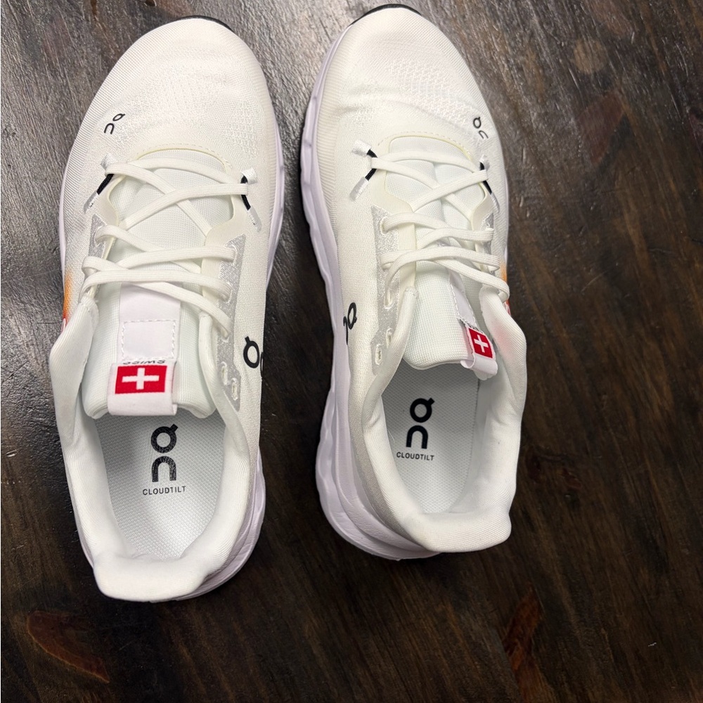 On Running Women’s White Cloudtilt Athletic Shoes size 7 - Picture 4 of 6